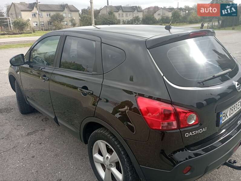 Позашляховик / Кросовер Nissan Qashqai 2009 в Дубні