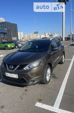 Позашляховик / Кросовер Nissan Qashqai 2016 в Києві