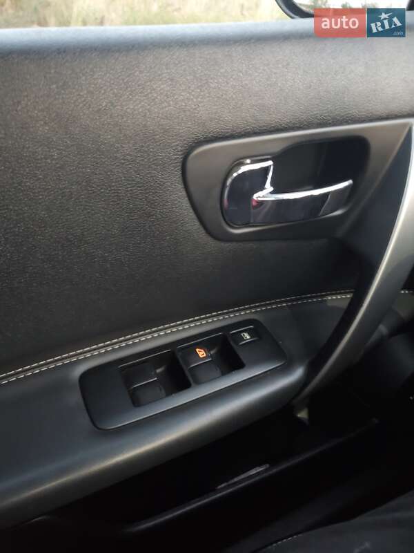 Внедорожник / Кроссовер Nissan Qashqai 2012 в Виноградове