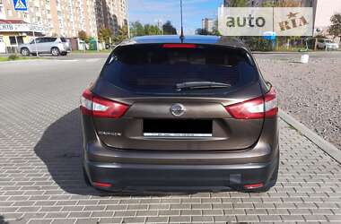 Внедорожник / Кроссовер Nissan Qashqai 2015 в Киеве