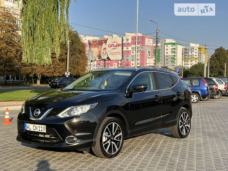 Внедорожник / Кроссовер Nissan Qashqai 2015 в Луцке