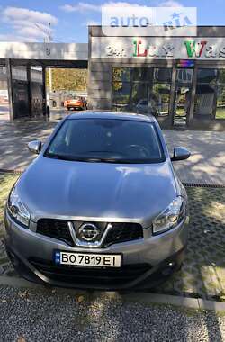 Позашляховик / Кросовер Nissan Qashqai 2010 в Тернополі