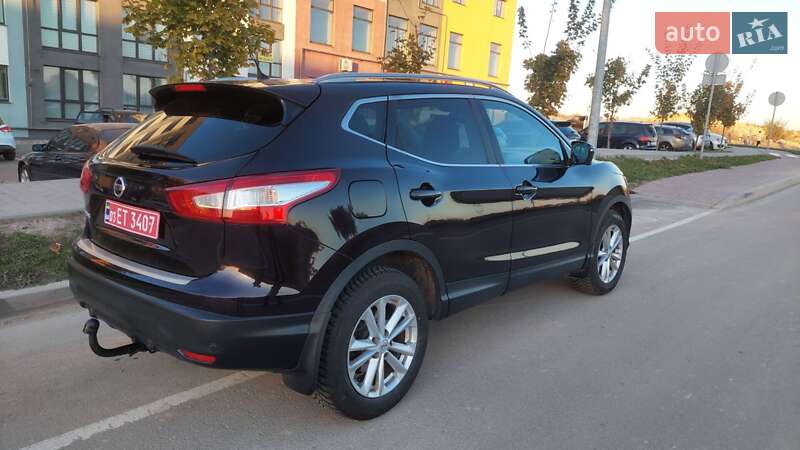 Позашляховик / Кросовер Nissan Qashqai 2015 в Рівному