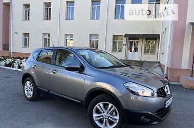 Позашляховик / Кросовер Nissan Qashqai 2011 в Тростянці