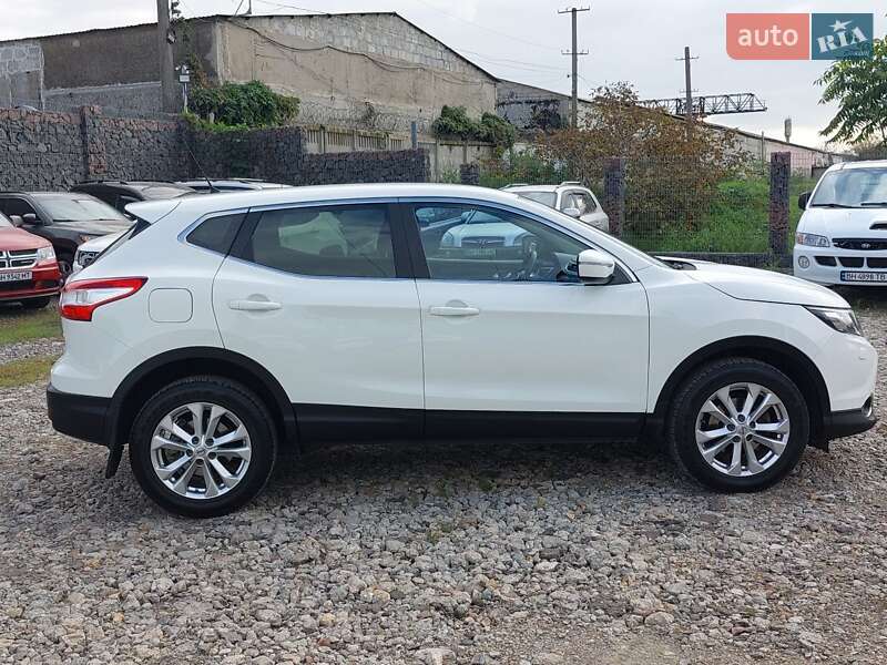 Позашляховик / Кросовер Nissan Qashqai 2015 в Одесі