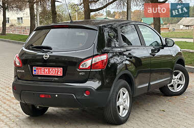 Позашляховик / Кросовер Nissan Qashqai 2013 в Звягелі