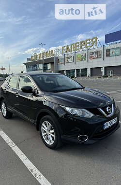 Внедорожник / Кроссовер Nissan Qashqai 2015 в Кривом Роге