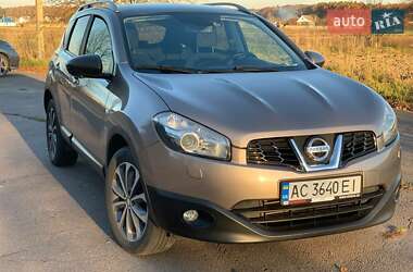 Внедорожник / Кроссовер Nissan Qashqai 2013 в 
