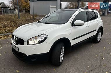 Позашляховик / Кросовер Nissan Qashqai 2011 в Чернігові