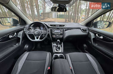 Внедорожник / Кроссовер Nissan Qashqai 2017 в Сосновке