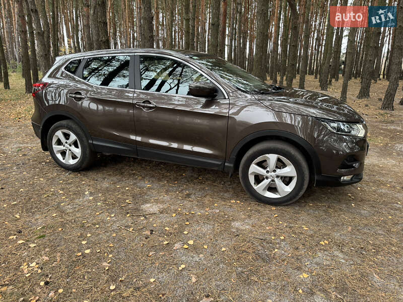 Внедорожник / Кроссовер Nissan Qashqai 2017 в Сосновке