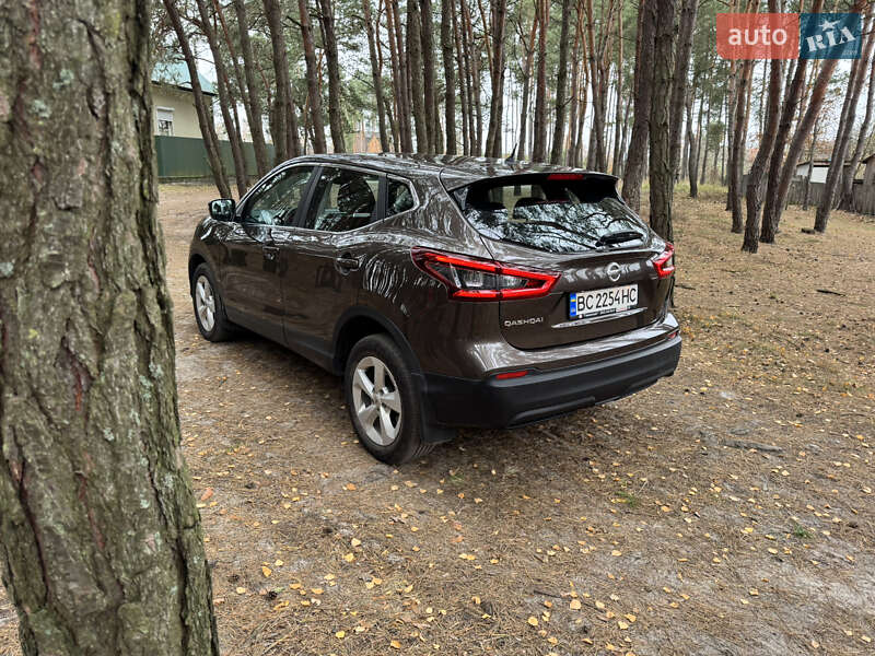 Внедорожник / Кроссовер Nissan Qashqai 2017 в Сосновке