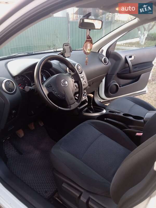 Внедорожник / Кроссовер Nissan Qashqai 2011 в Верхнеднепровске