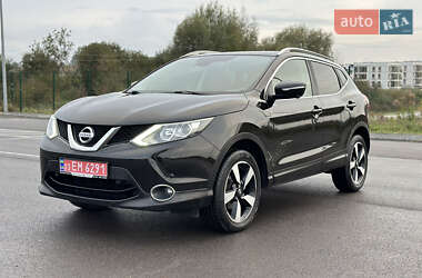 Позашляховик / Кросовер Nissan Qashqai 2015 в Рівному