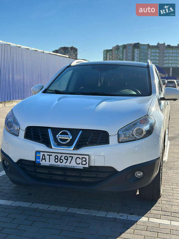 Внедорожник / Кроссовер Nissan Qashqai 2012 в Калуше