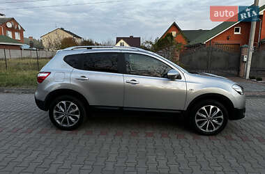 Позашляховик / Кросовер Nissan Qashqai 2010 в Луцьку