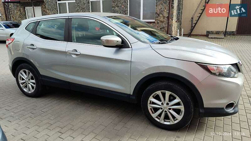 Внедорожник / Кроссовер Nissan Qashqai 2014 в 