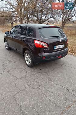 Внедорожник / Кроссовер Nissan Qashqai 2011 в Зенькове