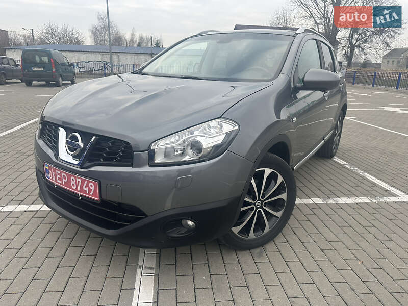 Позашляховик / Кросовер Nissan Qashqai 2012 в Нововолинську