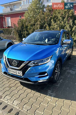 Внедорожник / Кроссовер Nissan Qashqai 2017 в Черноморске