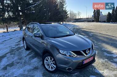 Позашляховик / Кросовер Nissan Qashqai 2015 в Дубні