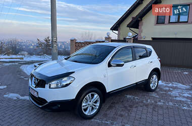 Позашляховик / Кросовер Nissan Qashqai 2011 в Чернівцях