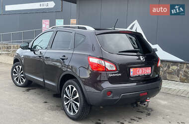 Позашляховик / Кросовер Nissan Qashqai 2012 в Стрию