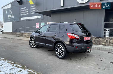 Позашляховик / Кросовер Nissan Qashqai 2012 в Стрию