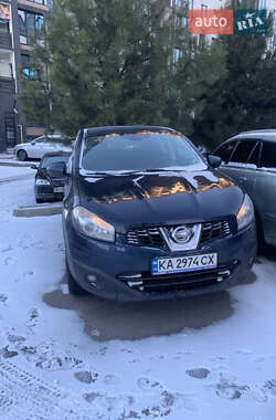 Внедорожник / Кроссовер Nissan Qashqai 2011 в Софиевской Борщаговке