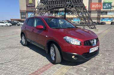 Позашляховик / Кросовер Nissan Qashqai 2010 в Києві