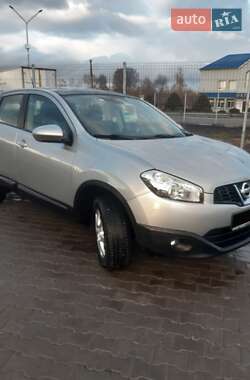 Позашляховик / Кросовер Nissan Qashqai 2010 в Нововолинську