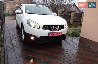 Позашляховик / Кросовер Nissan Qashqai 2013 в Луцьку