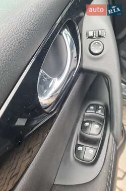 Позашляховик / Кросовер Nissan Qashqai 2018 в 