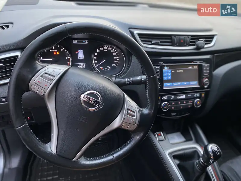 Позашляховик / Кросовер Nissan Qashqai 2017 в 