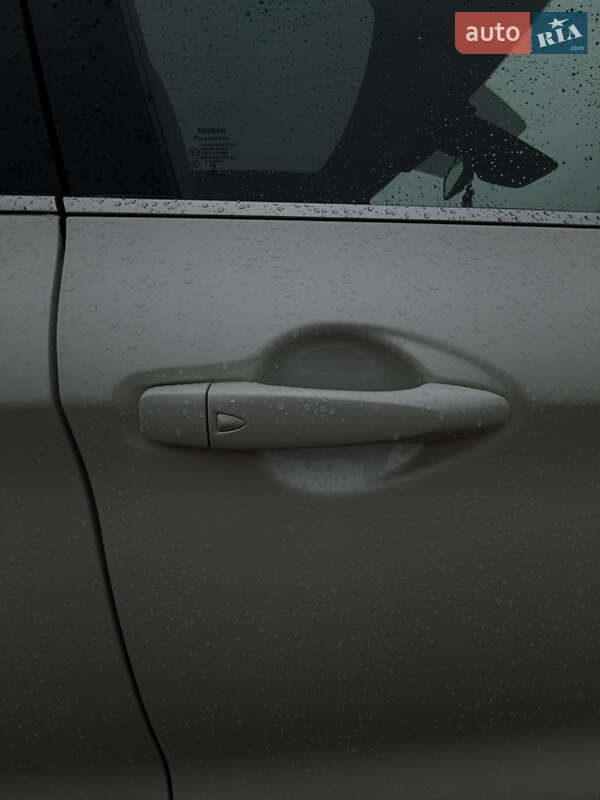 Внедорожник / Кроссовер Nissan Qashqai 2017 в Заречном