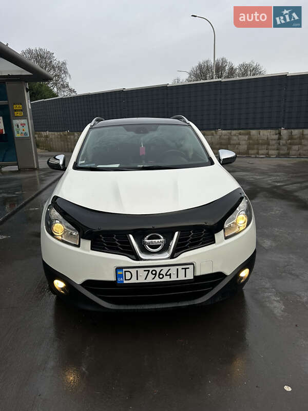 Внедорожник / Кроссовер Nissan Qashqai 2011 в Черновцах