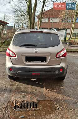 Внедорожник / Кроссовер Nissan Qashqai 2011 в Черновцах