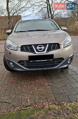 Внедорожник / Кроссовер Nissan Qashqai 2011 в Черновцах