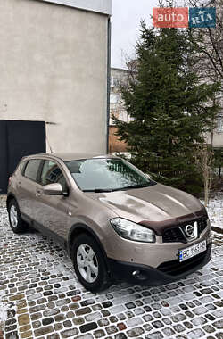 Позашляховик / Кросовер Nissan Qashqai 2013 в Золочеві