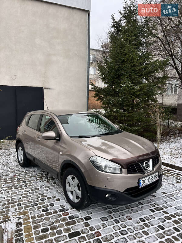 Внедорожник / Кроссовер Nissan Qashqai 2013 в Золочеве