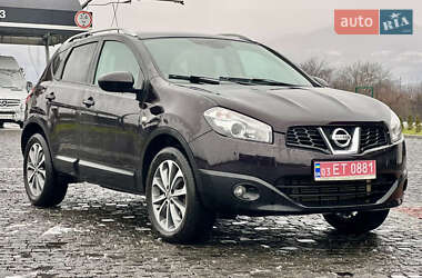 Внедорожник / Кроссовер Nissan Qashqai 2010 в 