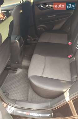Позашляховик / Кросовер Nissan Qashqai 2014 в 