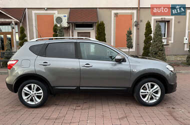 Внедорожник / Кроссовер Nissan Qashqai 2011 в Стрые