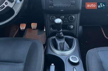 Внедорожник / Кроссовер Nissan Qashqai 2012 в 