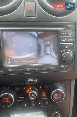 Внедорожник / Кроссовер Nissan Qashqai 2012 в 