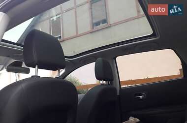 Внедорожник / Кроссовер Nissan Qashqai 2012 в 