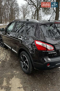 Внедорожник / Кроссовер Nissan Qashqai 2010 в Вижнице