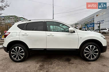 Позашляховик / Кросовер Nissan Qashqai 2012 в Сумах