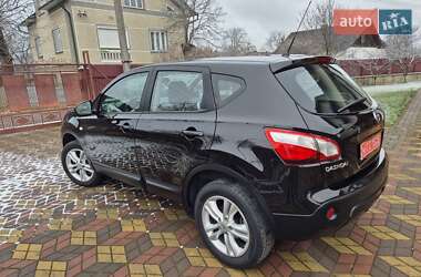 Позашляховик / Кросовер Nissan Qashqai 2011 в Стрию