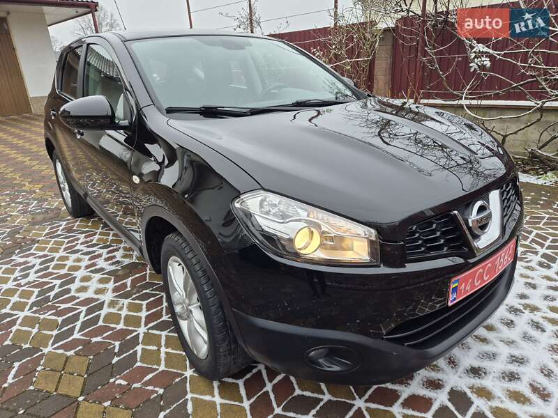 Позашляховик / Кросовер Nissan Qashqai 2011 в Стрию